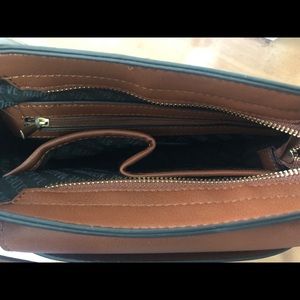 Steve Madden Bags - Steve Madden Saddle Crossbody faux leather bag Steve Madden Bags - Steve Madden Saddle Crossbody faux leather bag